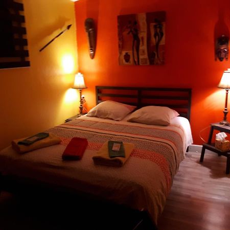 Chez Patricia & Denis Bed & Breakfast Flassans-sur-Issole Ngoại thất bức ảnh
