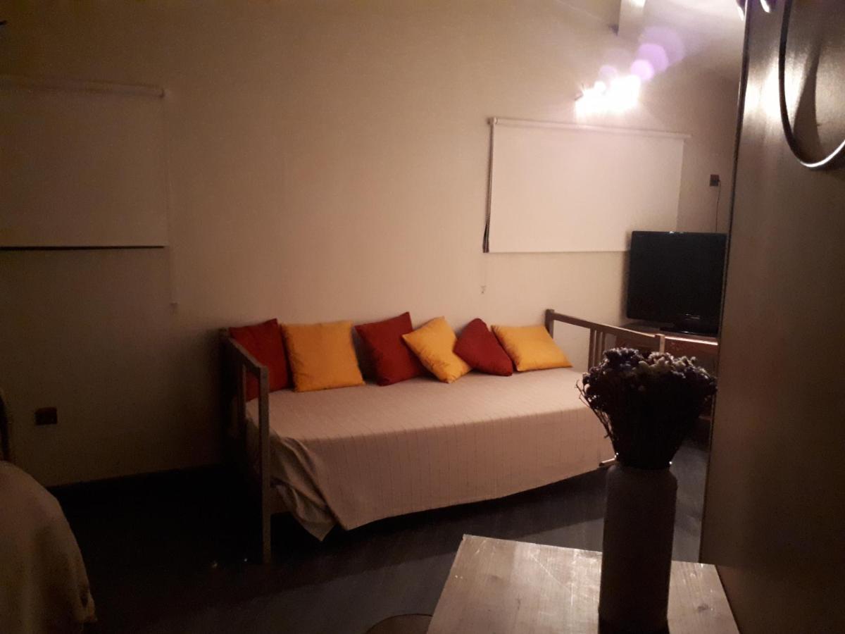 Chez Patricia & Denis Bed & Breakfast Flassans-sur-Issole Ngoại thất bức ảnh